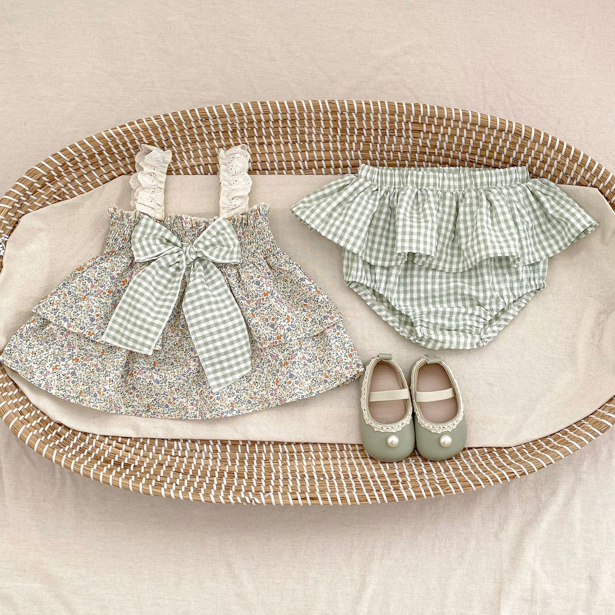 Baby-Mädchen Zweiteiler Bluse und Shorts – Bild 2 | LuxeStyle