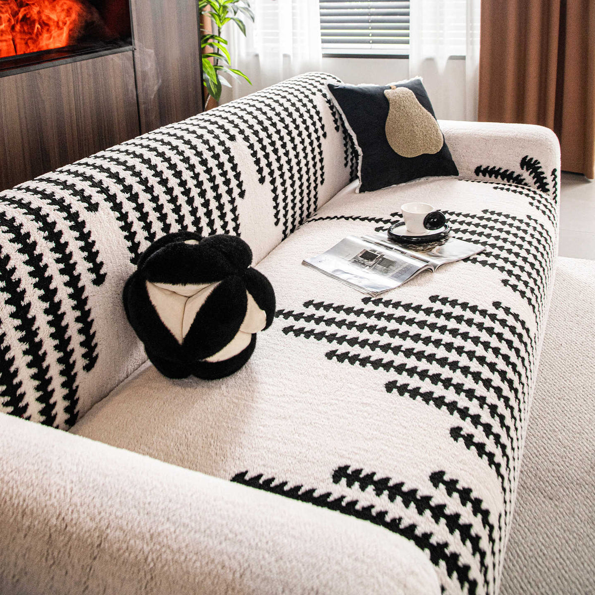 Gestreifter Schonbezug für Sofas – Bild 3 | LuxeStyle