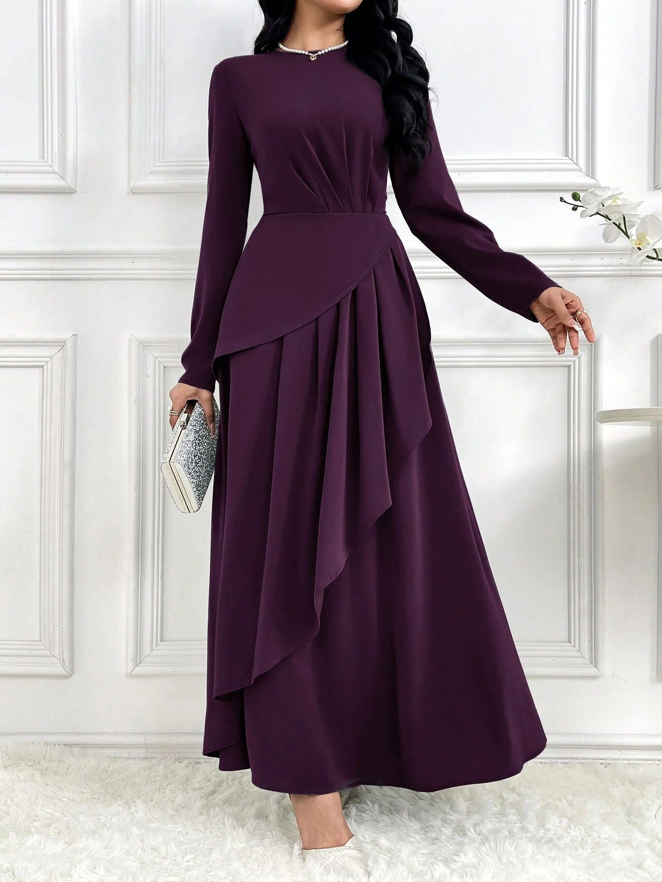 Elegantes Langarm-Maxikleid