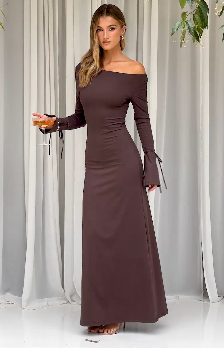 Langarm-Dress mit Fliege