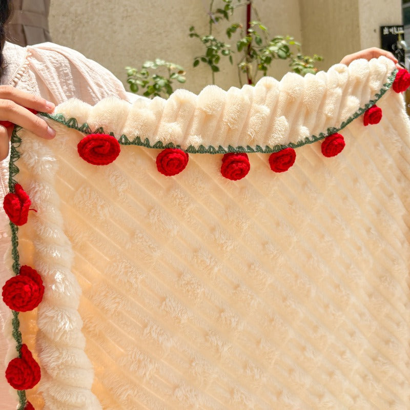 Kuscheliger Fleece-Überwurf mit Rosen-Design
