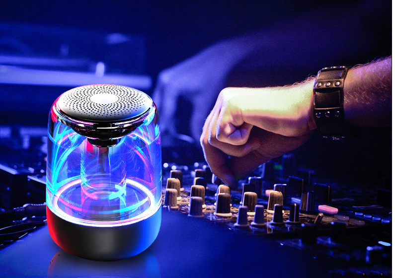 Bluetooth-Säulenlautsprecher mit LED-Licht
