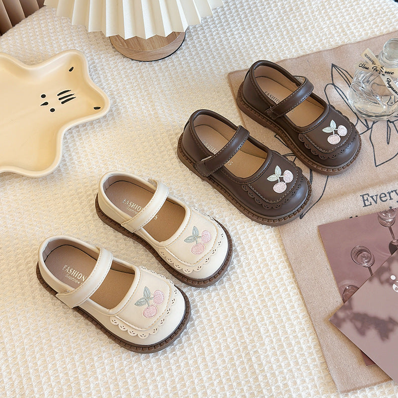 Einlegesohlen Schuhe mit Stickereien