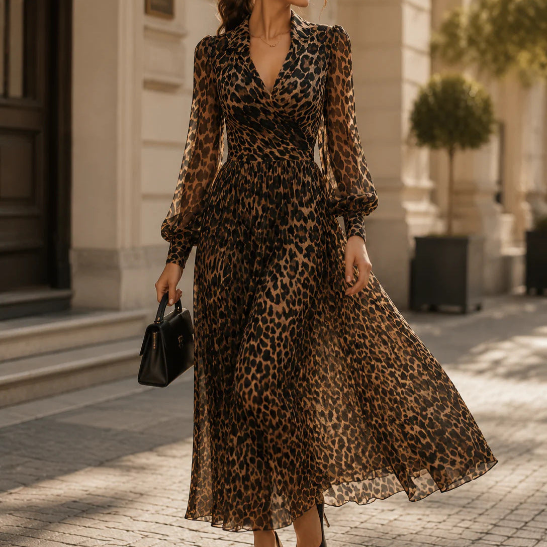 Langes V-Neck Kleid mit Leoparden-Print – Bild 2 | LuxeStyle