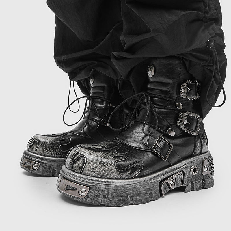 Retro-Punk-Schuhe mit Metall-Details