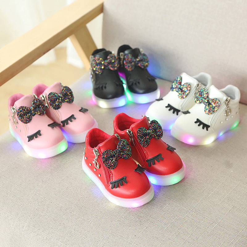 Mädchenschuhe mit Strass und Lichtern | LuxeStyle