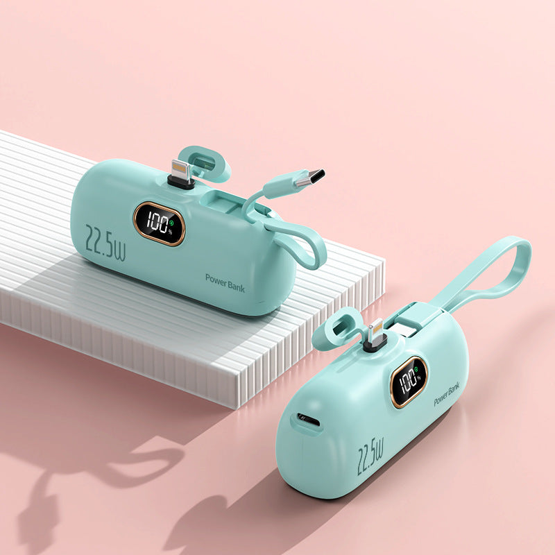 Mini Powerbank mit integriertem Kabel, 5000 mAh