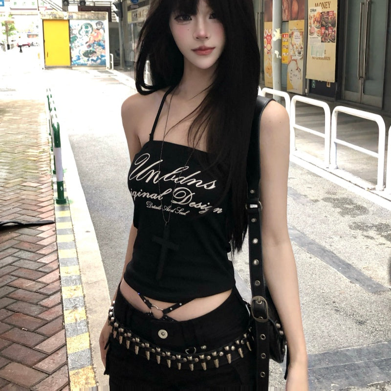 Nietengürtel im Punk-Stil