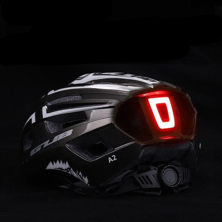 Fahrradhelm mit Licht