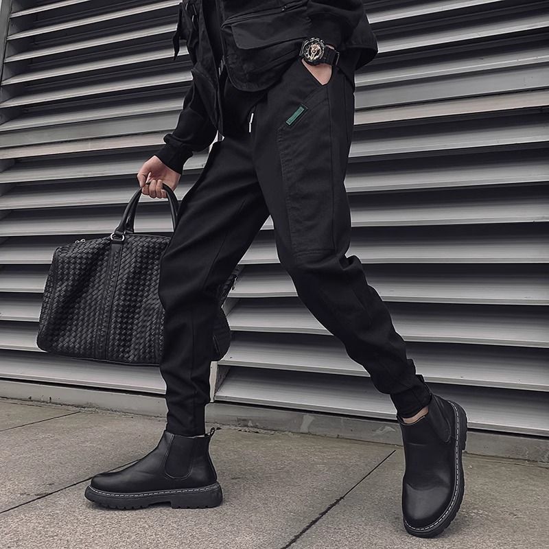 Schwarze Cargo-Hose mit Fleece-Fütterung