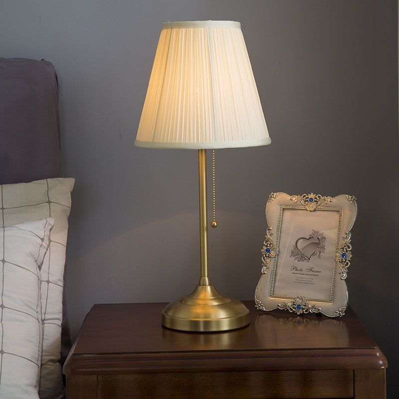 Moderne Nachttischlampe – Bild 4 | LuxeStyle