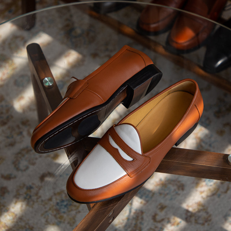 Champagnerfarbene Casual-Schuhe aus Nubukleder – Bild 9 | LuxeStyle