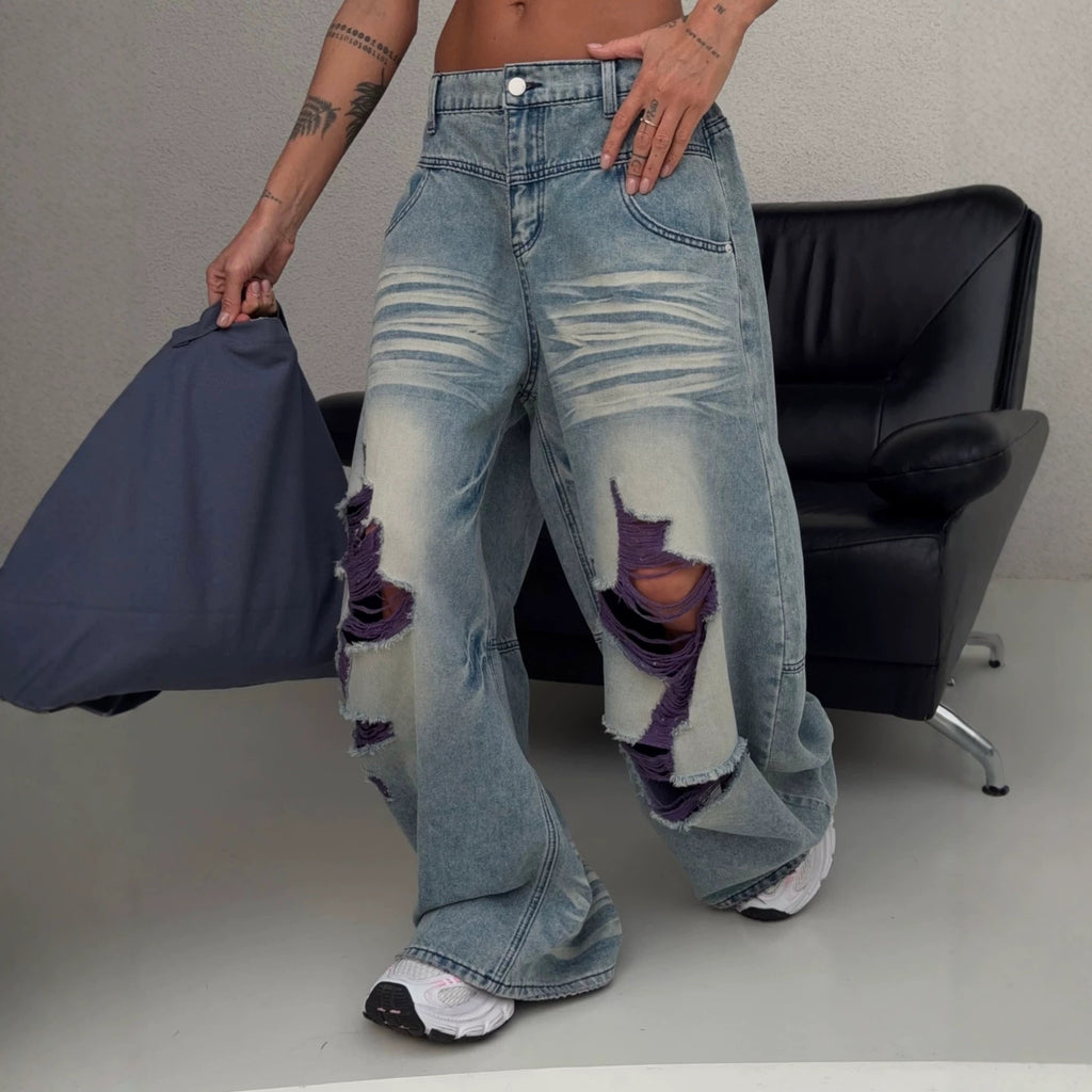 Trendy Jeans mit Rissen