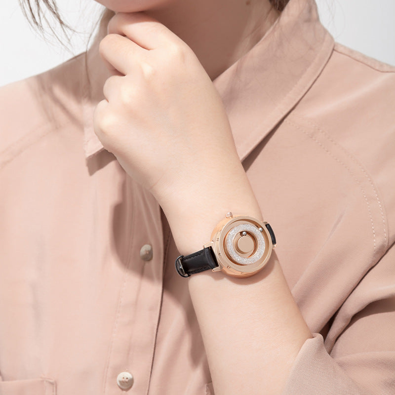Damen-Armbanduhr mit Magnetverschluss – Bild 7 | LuxeStyle