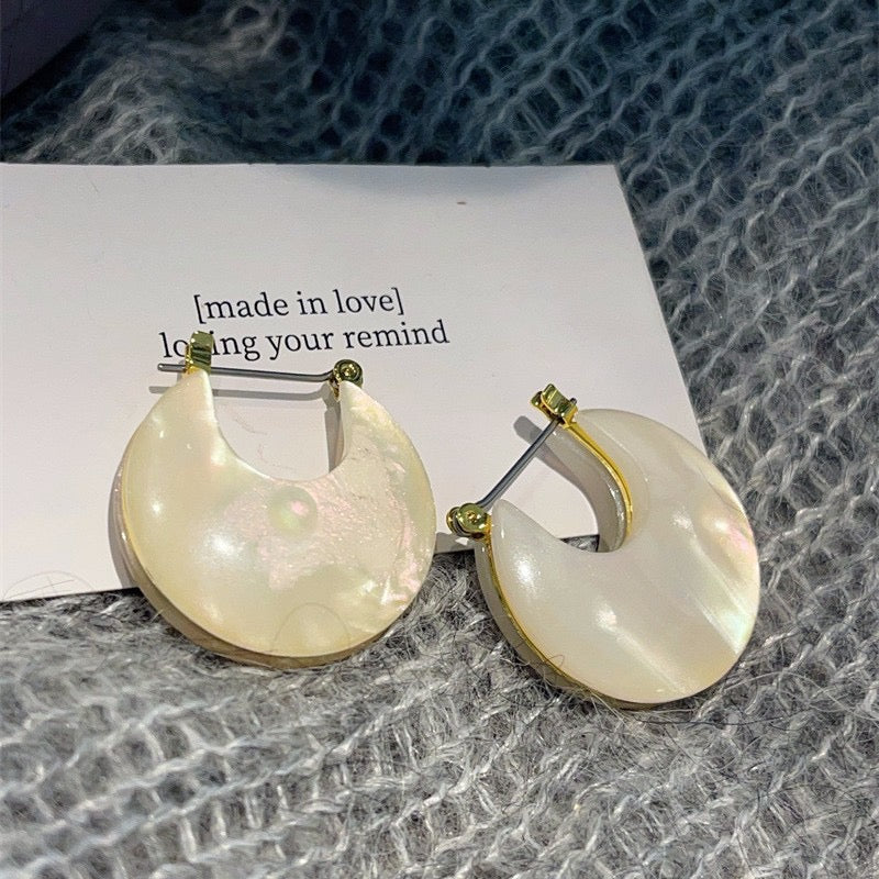 Doppelseitige Perlmutt Ear Cuffs – Old Money Style