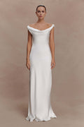 Elegantes Spitzen-Abendkleid mit U-Boot-Ausschnitt – Bild 7 | LuxeStyle