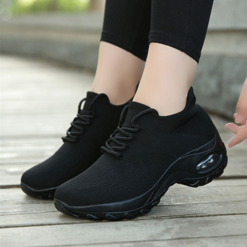 Sportliche Strick-Socken-Schuhe mit Plateau