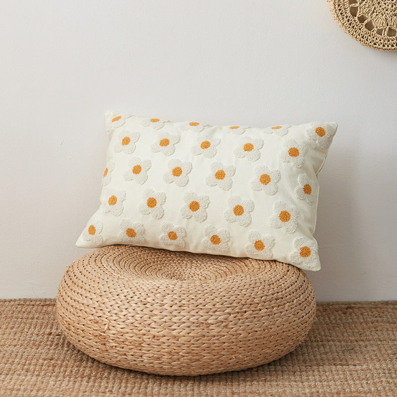 Nordisches Baumwollkissen mit Blumenstickerei – Bild 2 | LuxeStyle