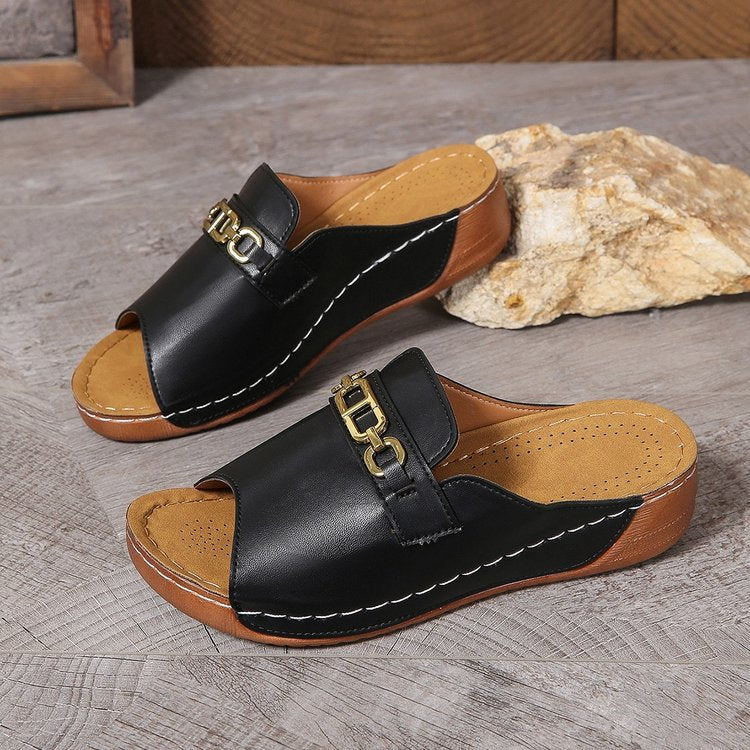 Dicksohlige Sandalen