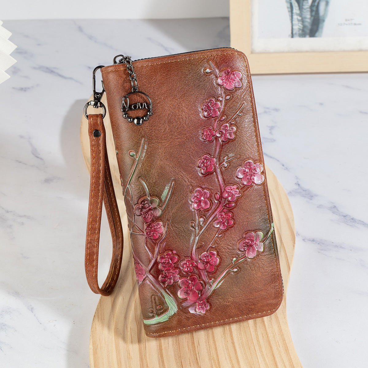 Handtasche mit Blumenprägung und Reissverschluss | LuxeStyle