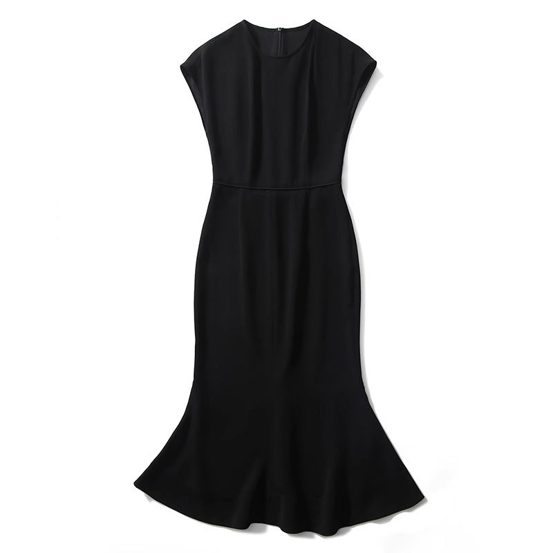 Elegantes schwarzes A-Linien-Kleid mit hoher Taille