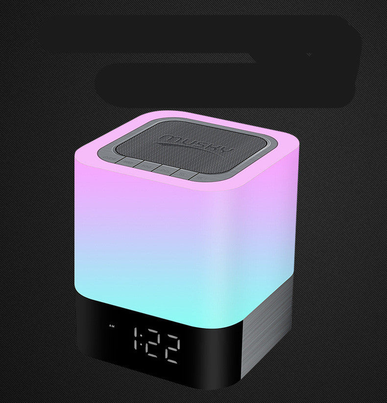 Bluetooth Lautsprecher mit Nachtlicht & Uhr – Bild 9 | LuxeStyle