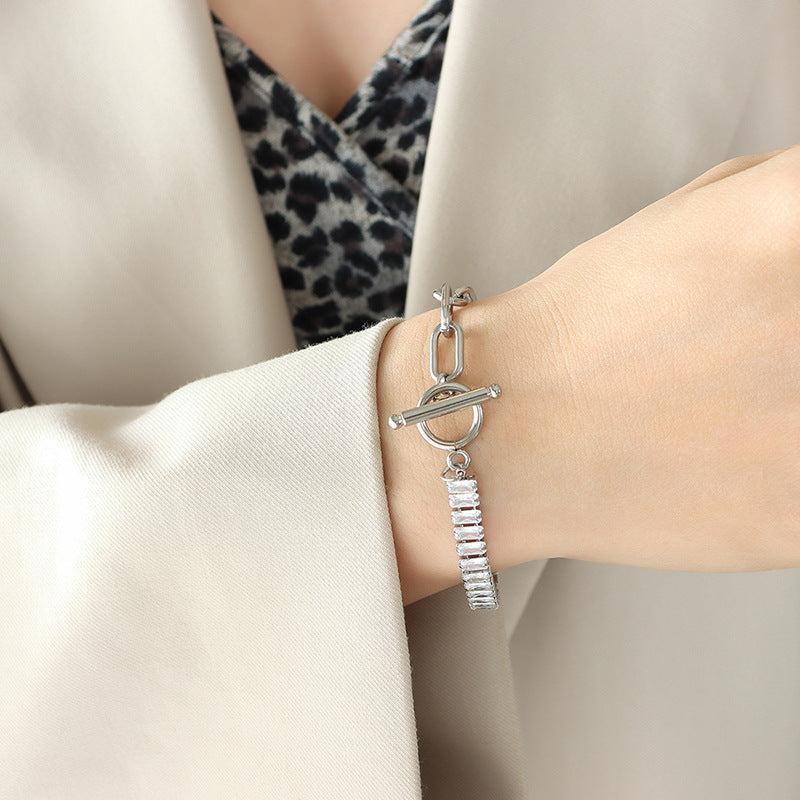 Funkelndes Zirkon OT-Verschluss Armband – Bild 6 | LuxeStyle