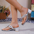 Stylische Stiletto-Flip-Flops mit mittlerem Absatz