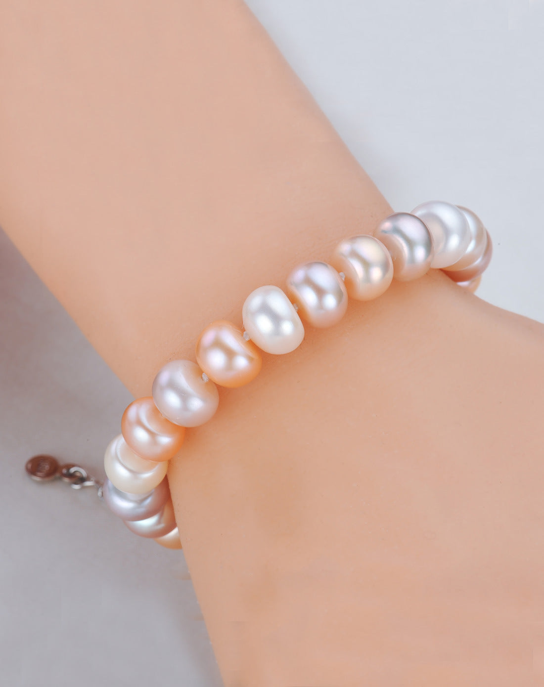 Perlenarmband in Mischfarben