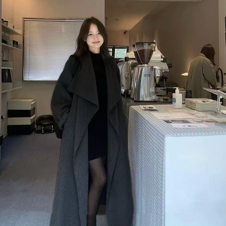 Eleganter Doubleface-Wollmantel für Damen