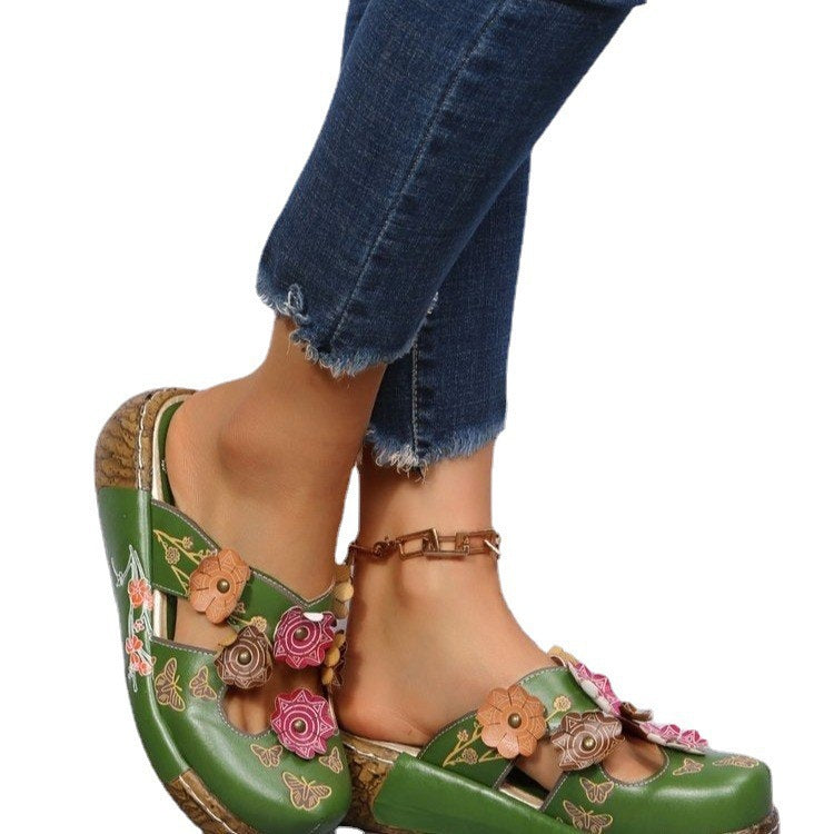 Sandalen mit rundem Zeh und Pflaumen-Totem – Bild 13 | LuxeStyle