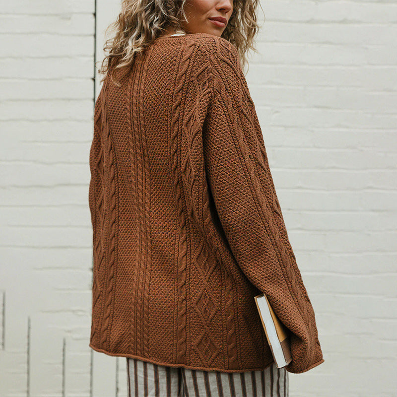 Bequemer Strickpullover mit Zopfmuster