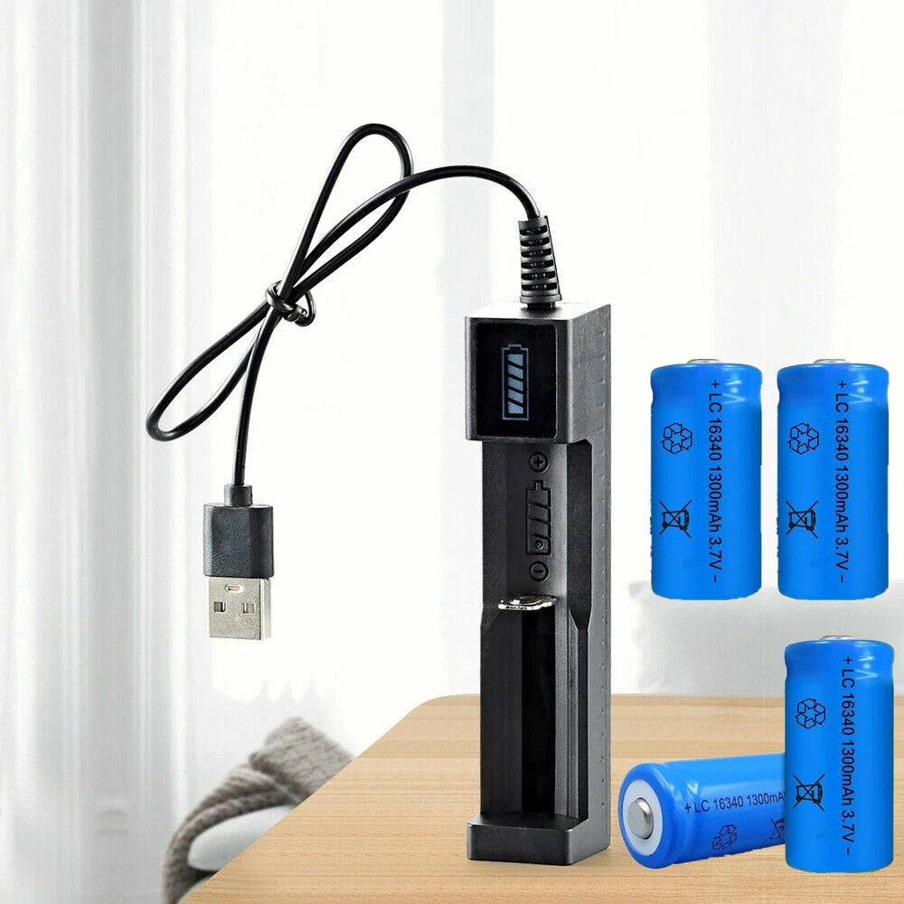 Wiederaufladbare CR123A Li-ion Akkus mit USB-Ladegerät