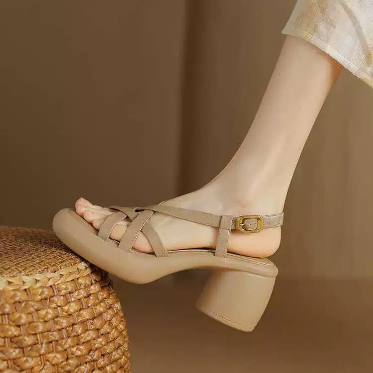 Retro Plateau-Sandalen aus weichem Leder – Bild 6 | LuxeStyle