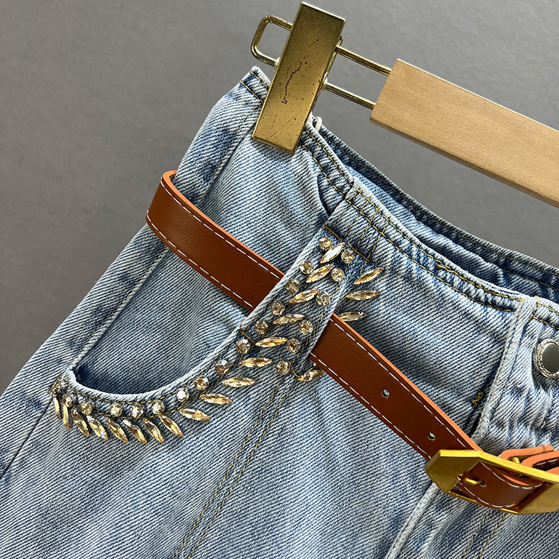 Leichte, hohe Jeans für Damen