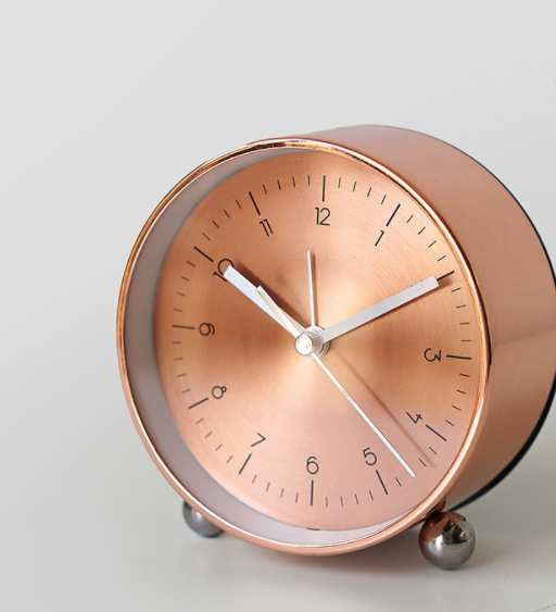 Kreativer Wecker aus Aluminium, leuchtend | LuxeStyle