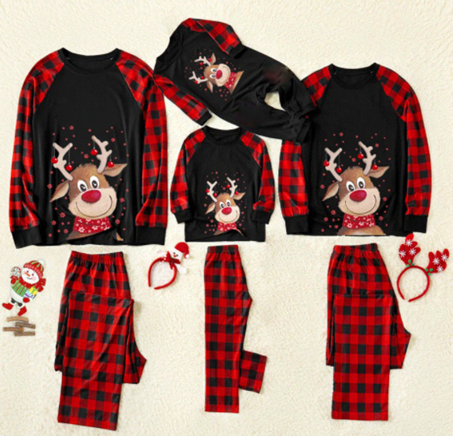 Weihnachts-Elch Pyjama für die ganze Familie – Bild 1 | LuxeStyle
