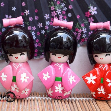 Kimono-Püppchen aus Birkenholz