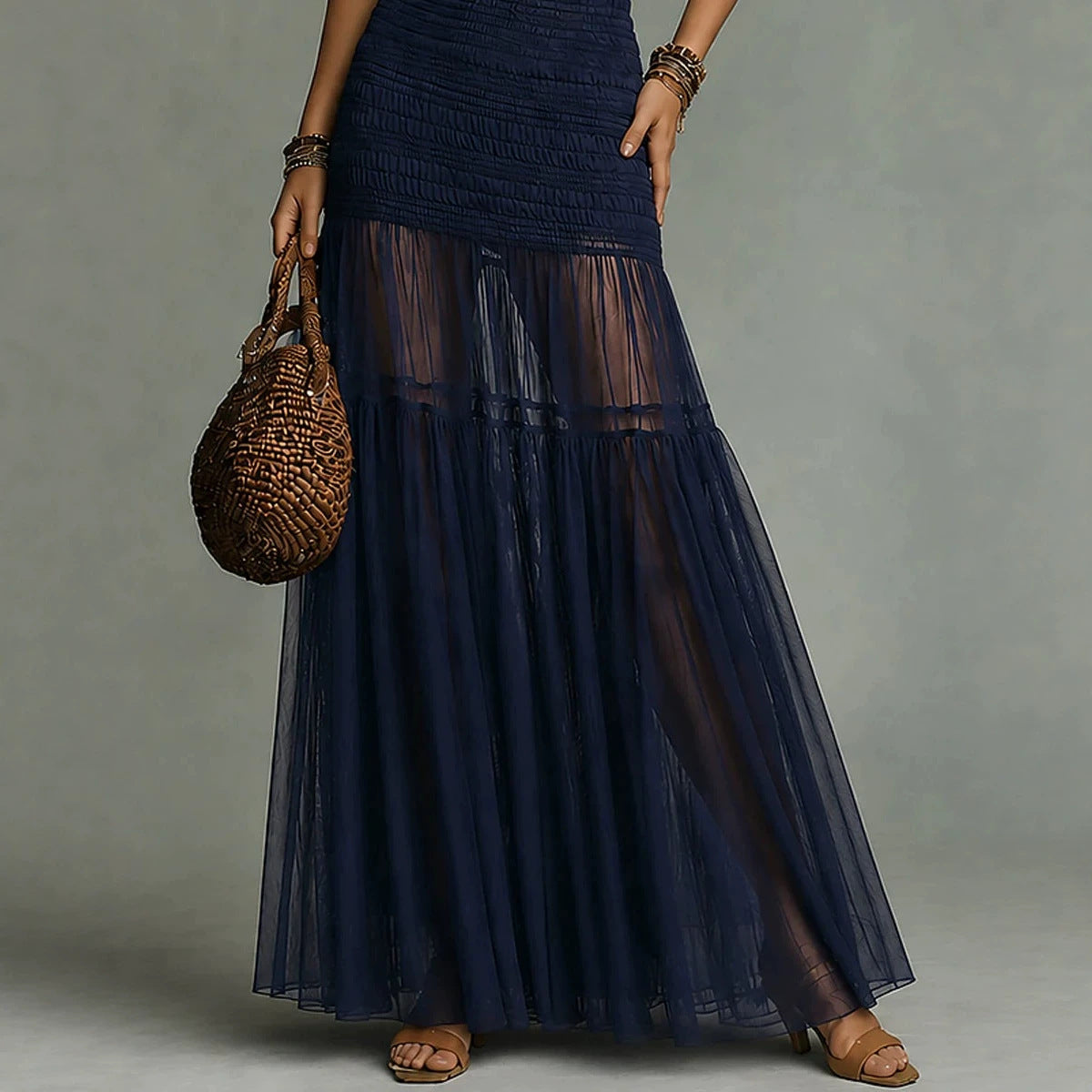 Maxikleid mit V-Ausschnitt und Plisseefalten
