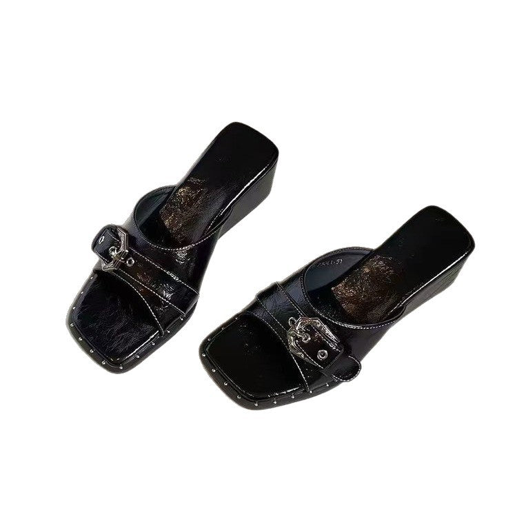 Retro Slipper