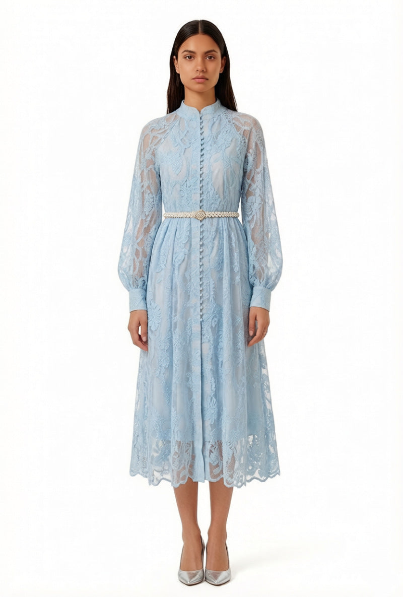Elegantes Langarm-Kleid mit Stickerei