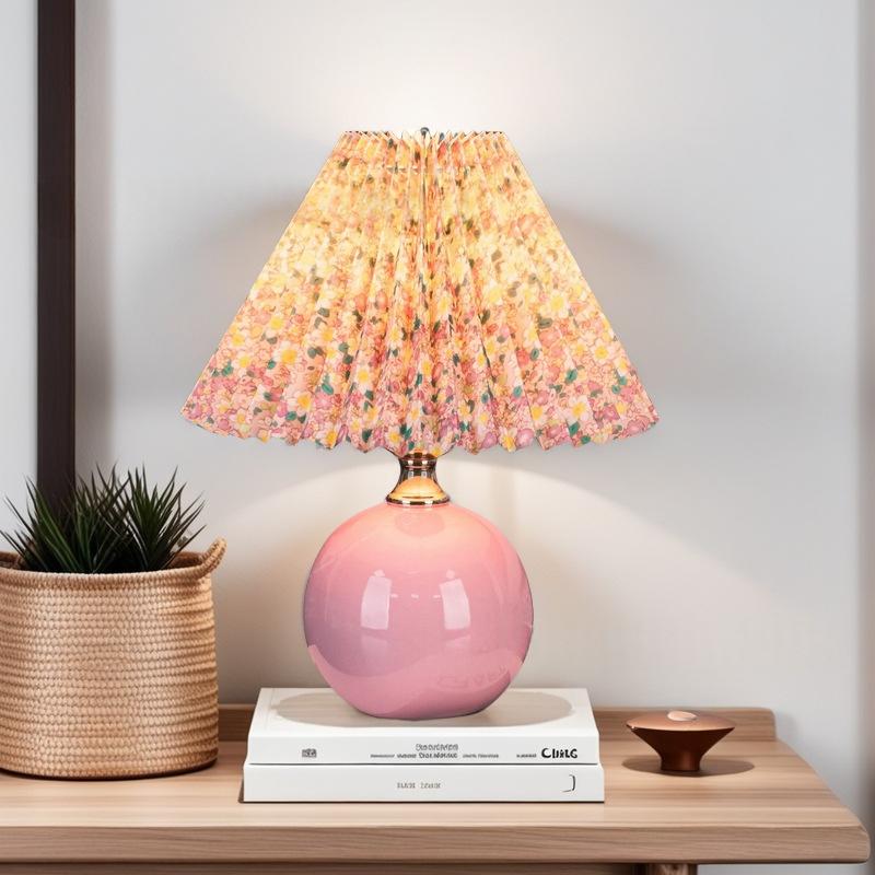 Tischlampe mit Stoffkordel und Keramikfuss – Bild 7 | LuxeStyle