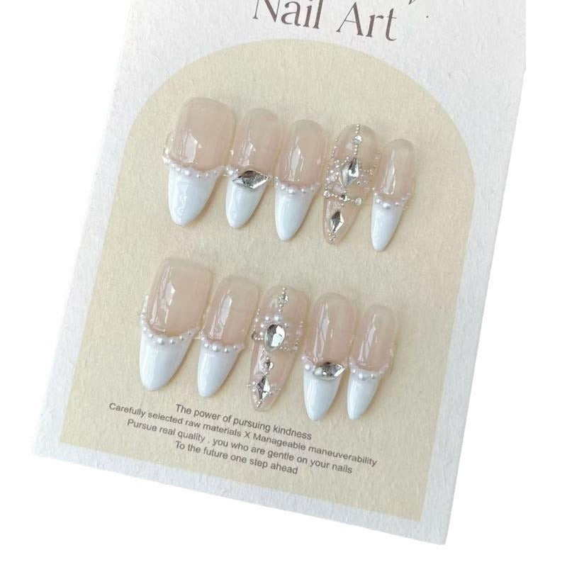 Barlow-Pearl-Nagelstück – Bild 1 | LuxeStyle