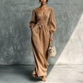 Elegante Damenrobe mit Taillenweite und V-Ausschnitt