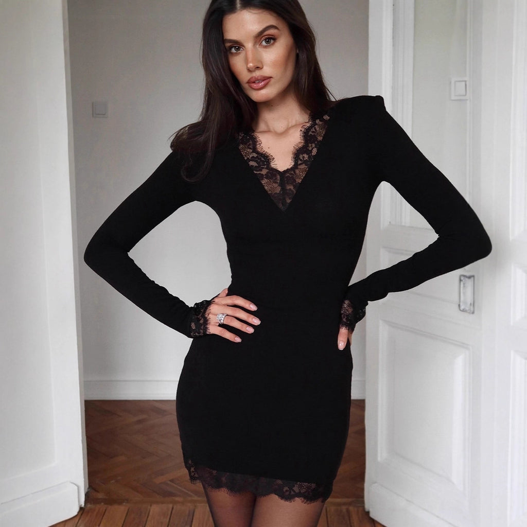 Spitzenkleid mit V-Ausschnitt