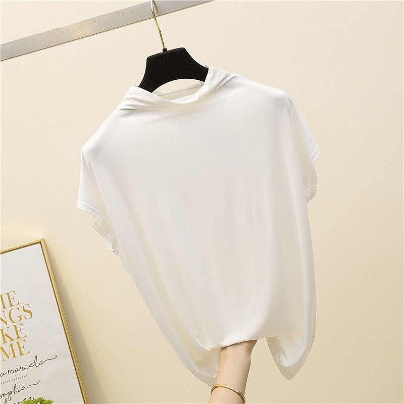 Sommerliches Slimming-Top mit Halbkragen