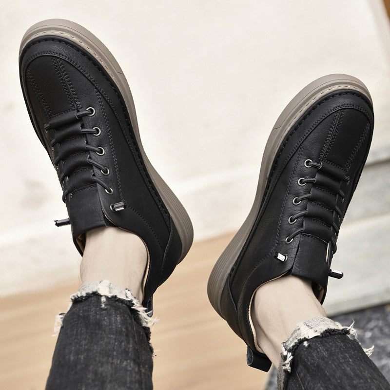 Höhenverstärkende Sneaker