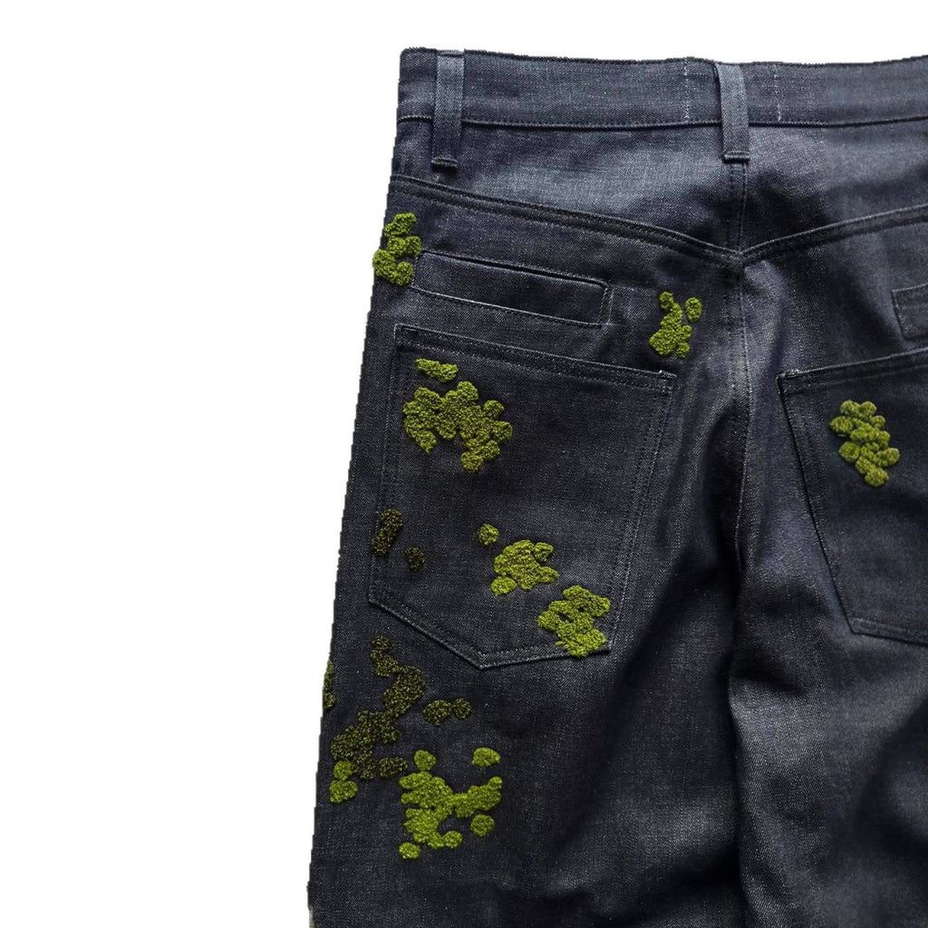 Gerade Jeans mit Blumenstickerei