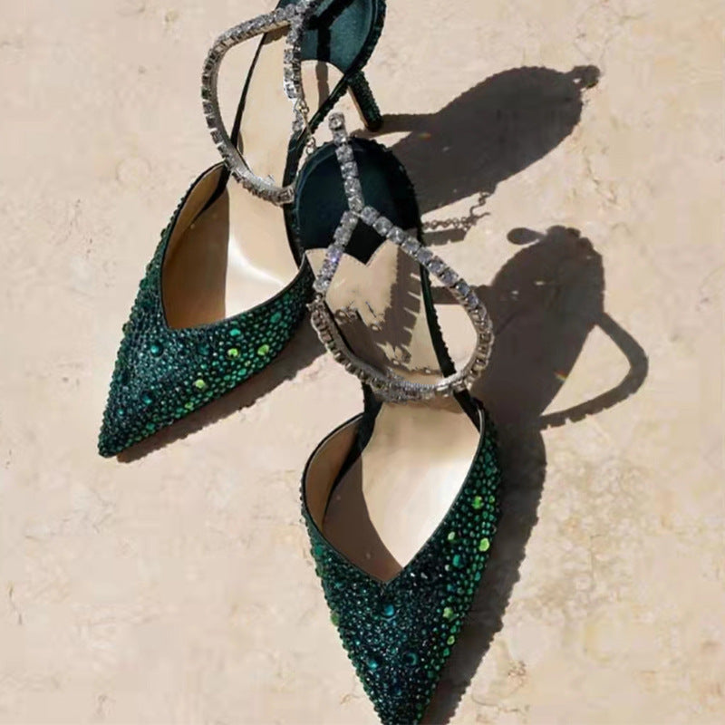 Sandalen mit Strasskette und Stilettoabsatz – Bild 4 | LuxeStyle