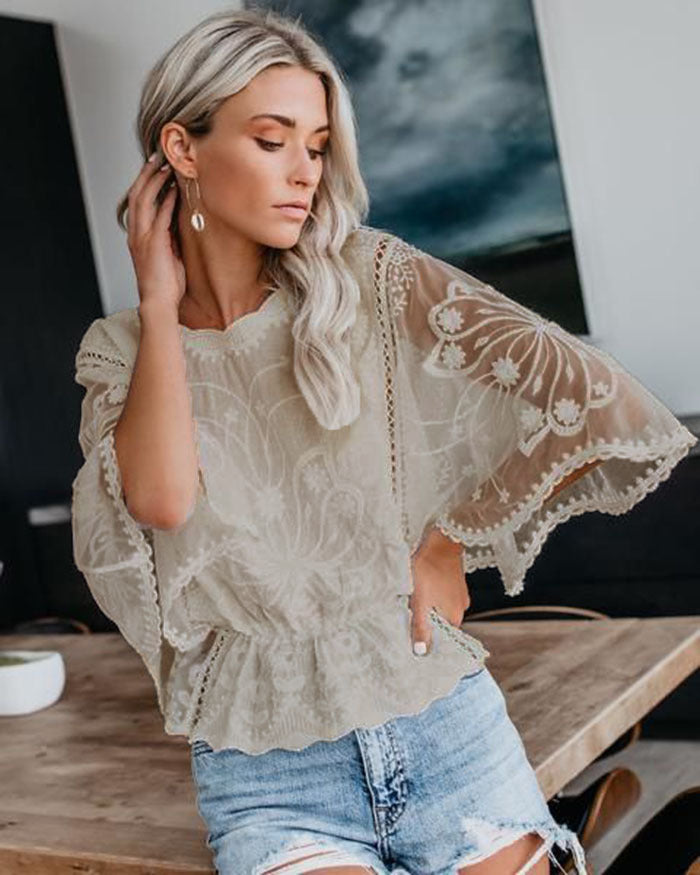 Damen Oberteil mit Spitze und Fledermausärmeln – Bild 2 | LuxeStyle